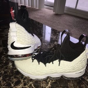 Men’s Shoe Size 13